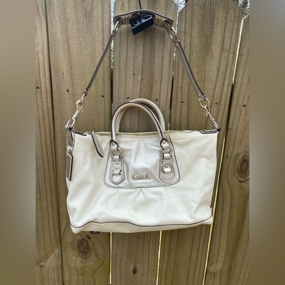 Coach Ashley Convertible Shoulder Bag/Handbag/Satchel. F15445​​ - Picture 2 of 10